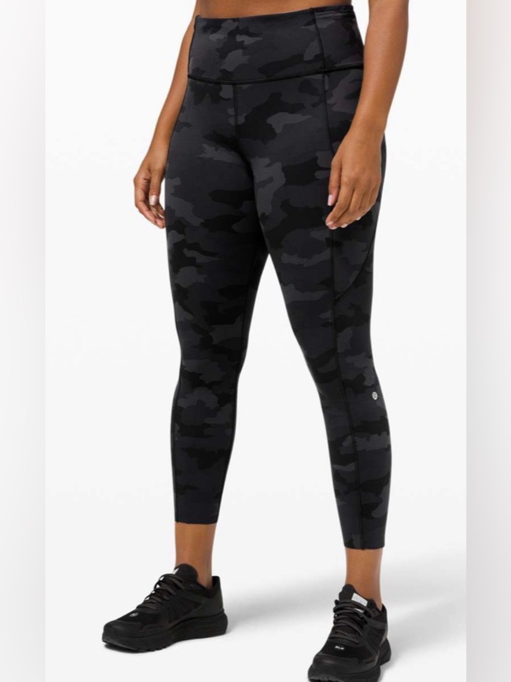 Lululemon 25” Black Fast and Free Leggings Pockets Size 2 EUC Retail $128